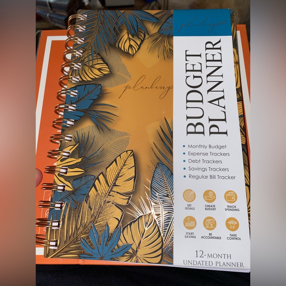 NWT NON-DATED BUDGET PLANNER